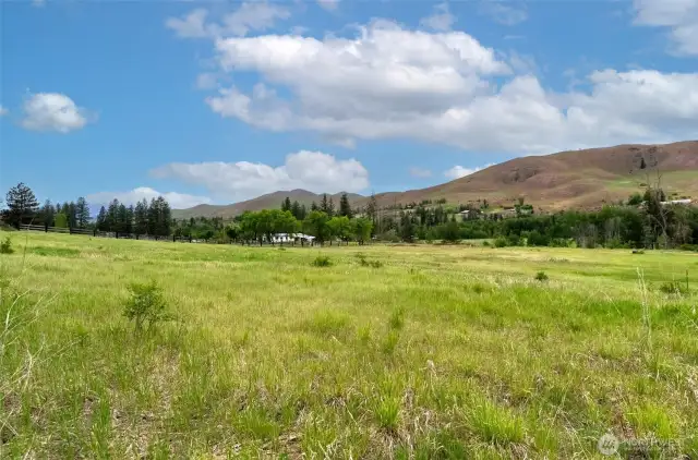 99 Poorman Creek - a special offering in the scenic Twisp River Valley.
