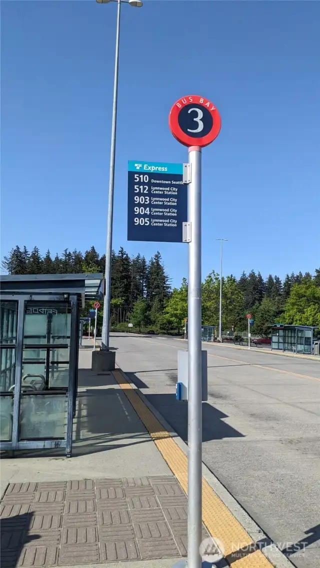 The South Everett transit stations is also walkable and has bus lines that will get you to locations all over the area from Everett, Eastside, Lynnwood, and Seattle. It hooks into the Light Rail stations too.