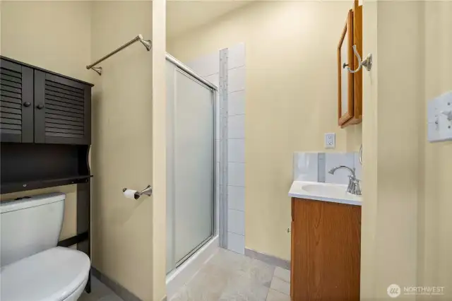 3/4 bathroom in flex room/4th bedroom