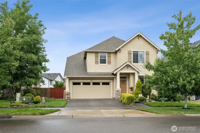 Great curb appeal!