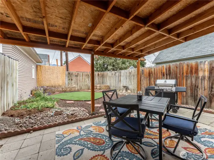 Covered Porch off Enclosed Porch