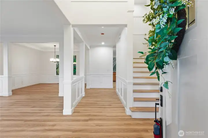 Bright entryway with an easy, natural flow!