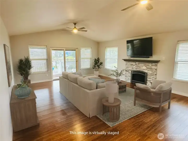 Light and bright living room overlooking the lake