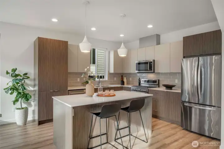 Entertaining island in your spacious kitchen