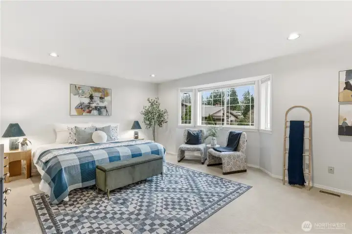 Large Primary Suite with Mt. Rainier Views!