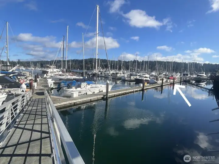 Marina access ramp at Murphy’s Landing Marina — convenient entry to Dock B and downtown Gig Harbor moorage. Private & Gated