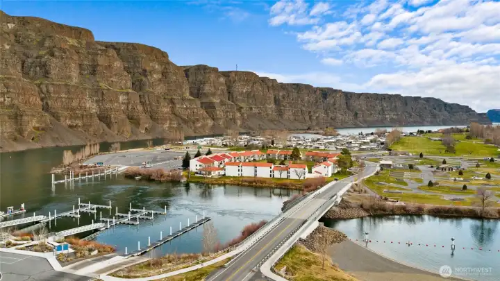 Come enjoy all that Crescent Bar has to offer!