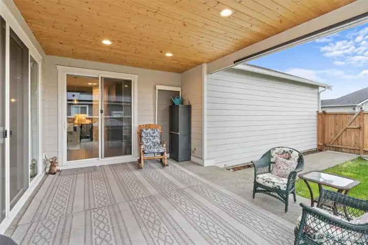 2 sliding doors lead out to the patio and backyard