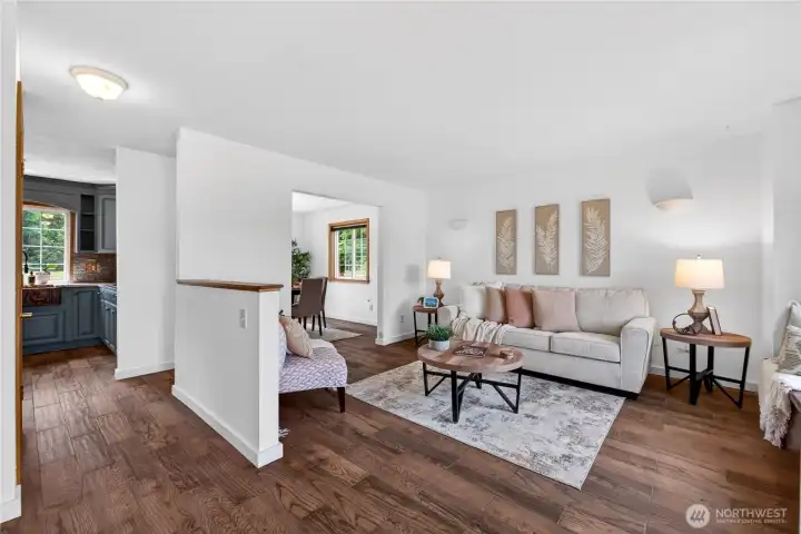 Beautiful tiled flooring that looks like wood