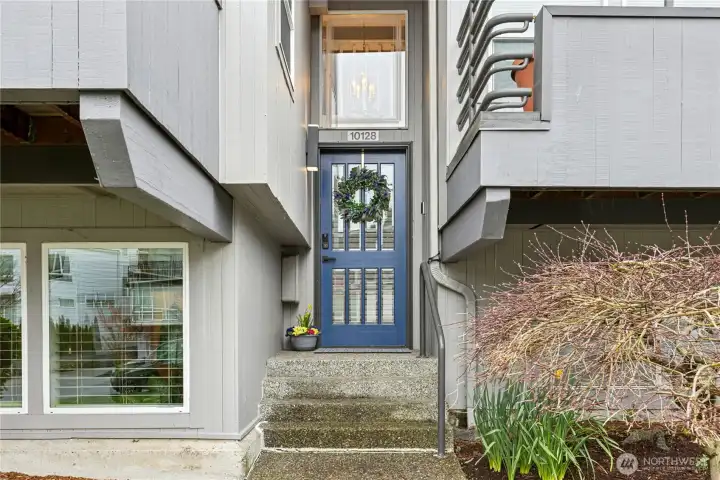 Welcoming entrance. Welcoming entrance.