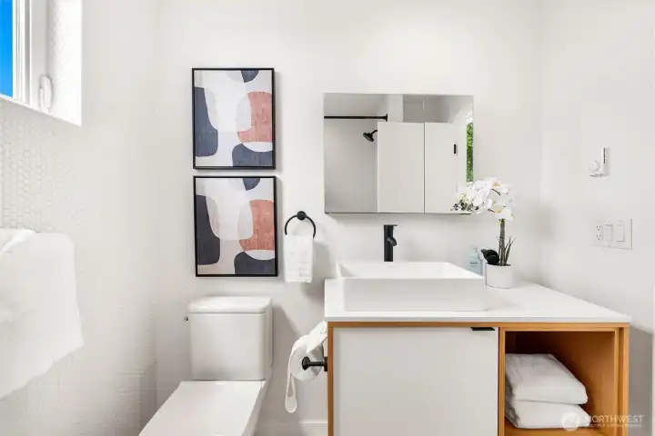 Full bathroom, Scandinavian inspired Full bathroom, Scandinavian inspired
