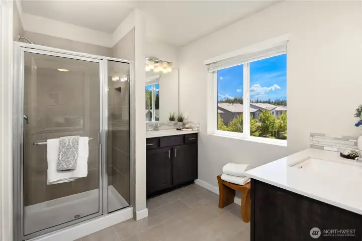 Dual vanities + walk -in closet