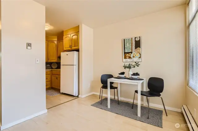 Kitchen area with Breakfast nook