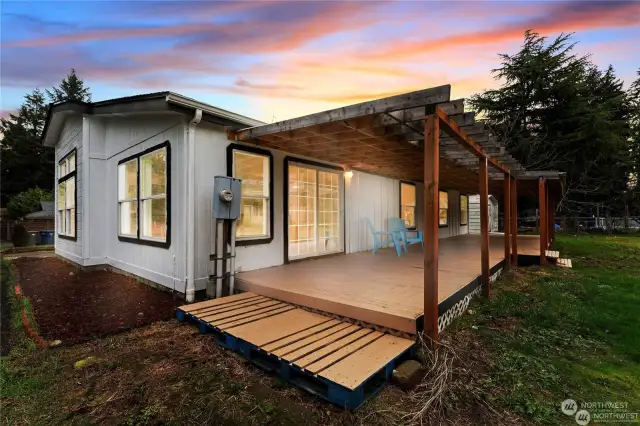 Covered porch area