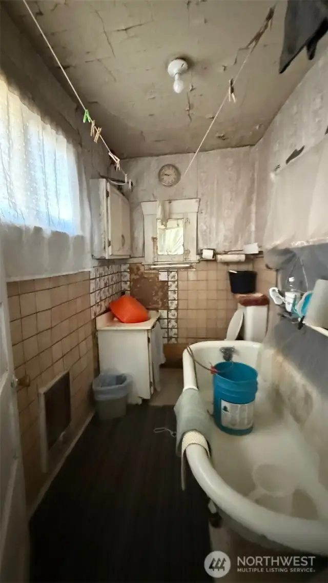 Full bath.