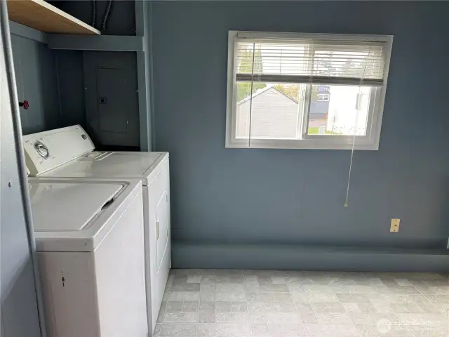 Large laundryroom