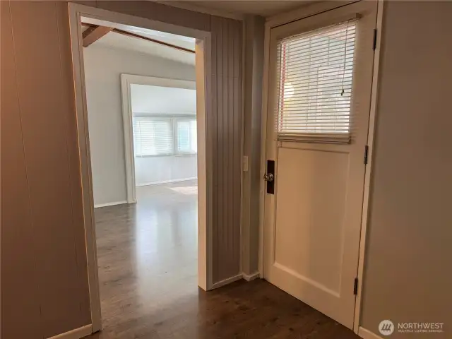 Entry looking into livingroom