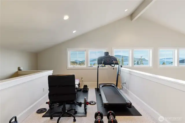 Loft that could be exercise room, office space or whatever you would like.