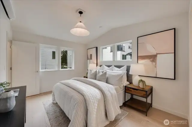 photos of model unit 13544 A - mirror image