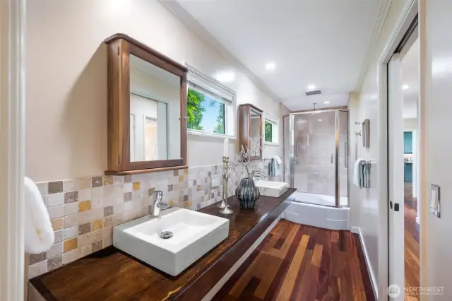 2nd Bathroom