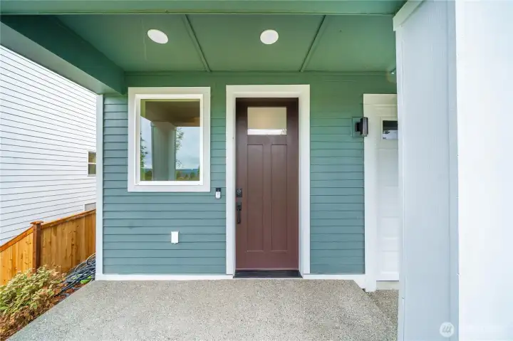 Disclaimer Secondary photos of same floor plan on different lot in different community: Photos are from another Warren, finishes, upgrades, and features may vary.