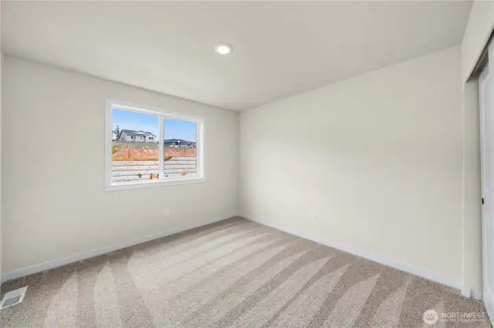 Disclaimer Secondary photos of same floor plan on different lot in different community: Photos are from another Warren, finishes, upgrades, and features may vary.