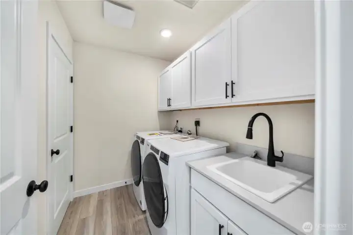 Disclaimer Secondary photos of same floor plan on different lot in different community: Photos are from another Warren, finishes, upgrades, and features may vary.