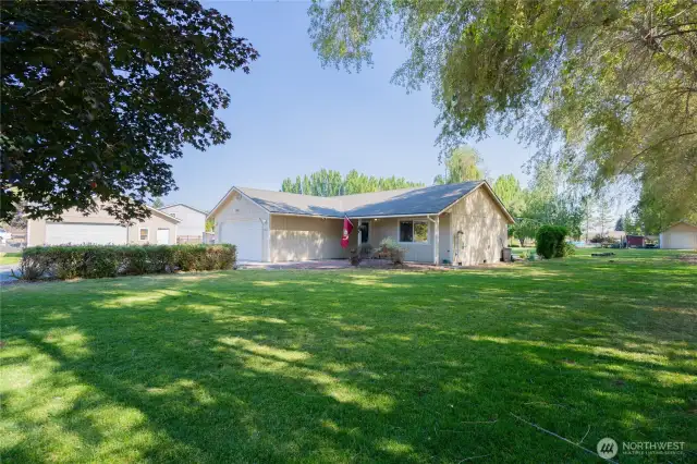 Front right of home looking towards back of property