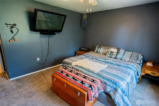 Primary bed