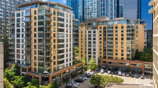 Three towers in the complex surround the auto court with access to neighborhood favorite retailers.