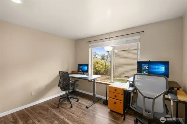 2nd bedroom/office area w/ murphy bed (2023)