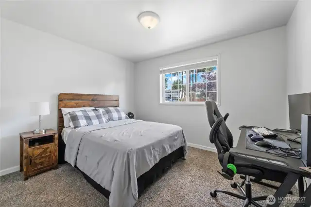 2nd bedroom