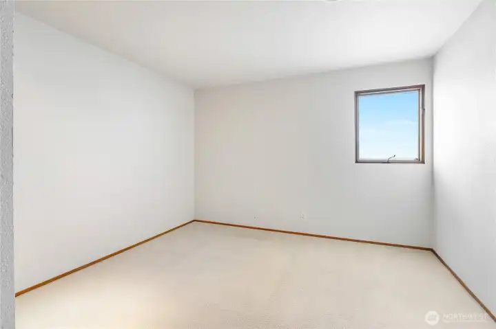 Bright and comfortable with neutral finishes