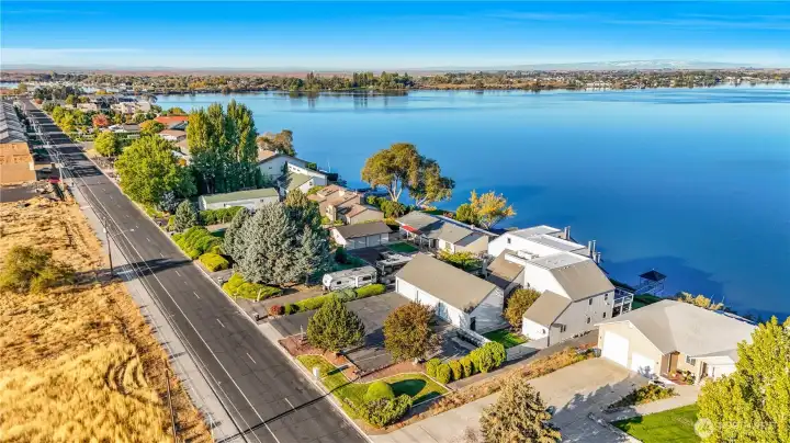 Beautifully maintained community grounds surround the condo