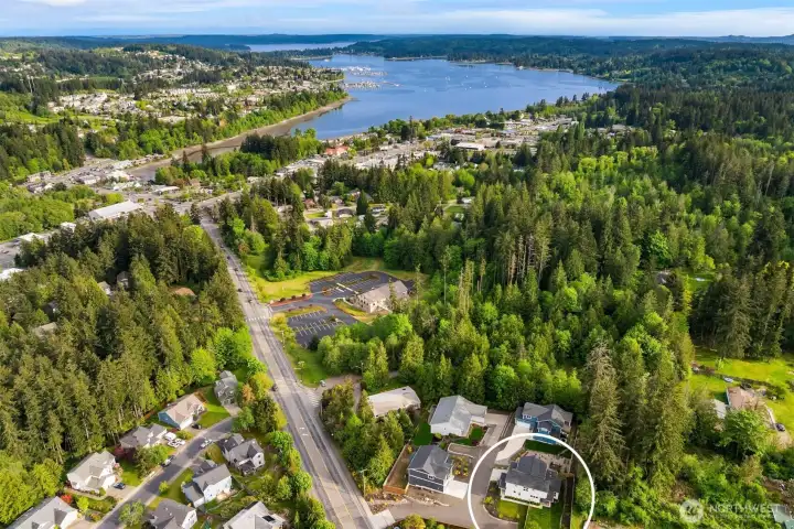 Downtown Poulsbo and Liberty Bay are just a mile and a half away.
