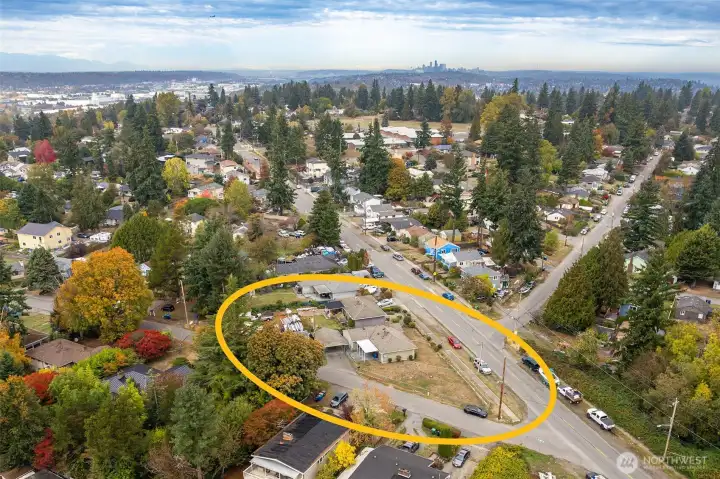 Incredible corner lot conveniently located near Major freeways and i5