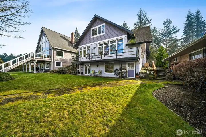 Daylight basement apartment has separate meter.