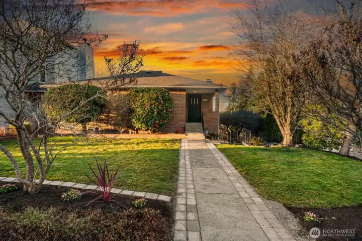 Welcome to this Magnolia Mid-Century gem!