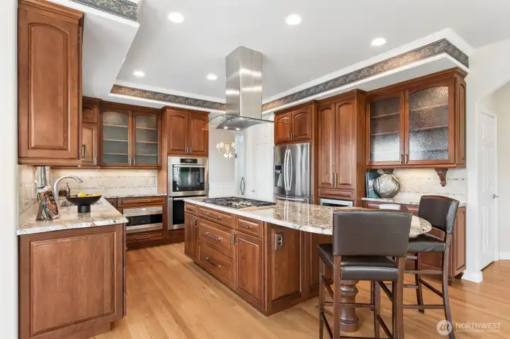 Large center island with barstool seating