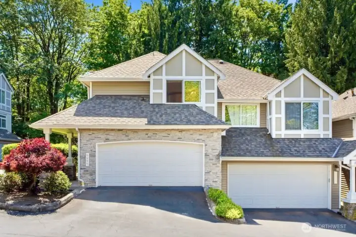 Large corner unit with all bedrooms upstairs! Large corner unit with all bedrooms upstairs!