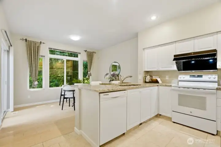 Open floor plan! Open floor plan!