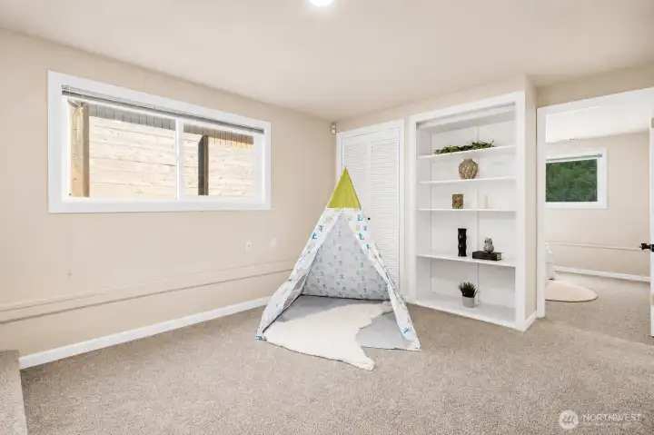 Open Space / Flex Area – Versatile open space suitable for a home office, study area, playroom, or additional seating area Open Space / Flex Area – Versatile open space suitable for a home office, study area, playroom, or additional seating area