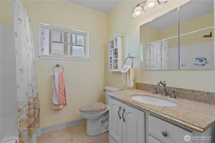 Upstairs 2nd Full Bath