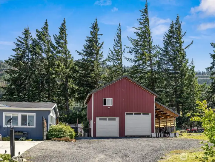 Detached Shop/Garage