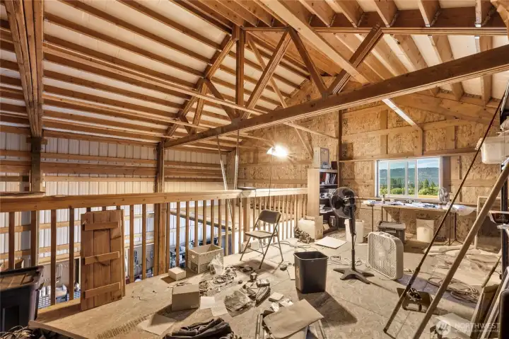 Detached Shop/Garage with Loft space