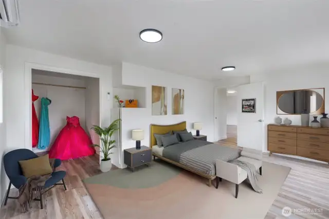 Virtually Staged   Primary bedroom