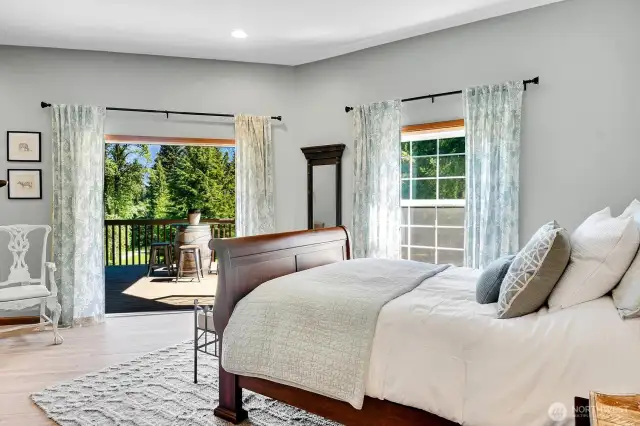 2nd Primary suite w/French doors to deck