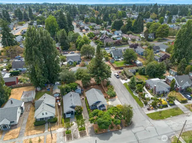 Enjoy a morning stroll in one of Tacoma’s most beloved neighborhoods! Plus easy access to schools, Point Defiance Park, Ruston Way and the Tacoma waterfront, the University of Puget Sound, freeways, shopping, amenities, theaters, and so much more!