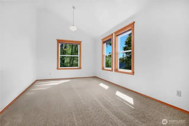 2nd Floor primary  bedroom