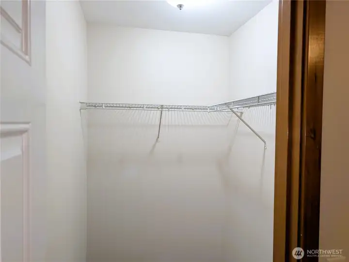 Bedroom 2, Walk-in closet